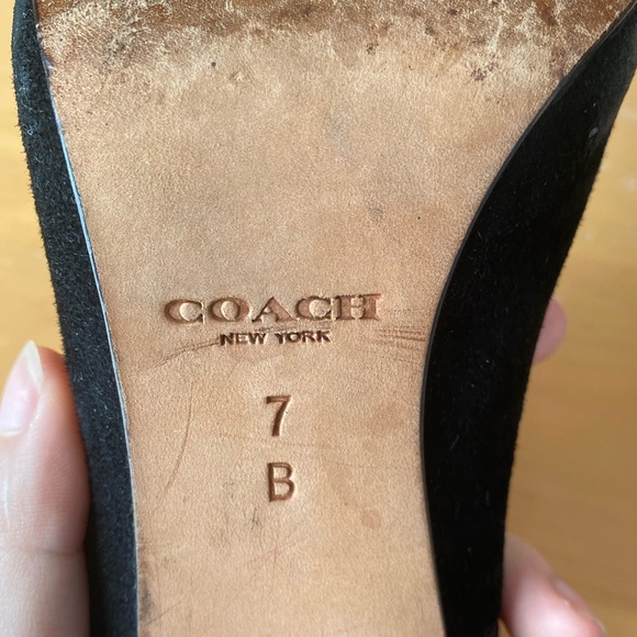 Coach Fulton Black Suede and Snakeskin T-Strap Pointed-toe Stiletto Pumps Size 7 - Picture 5 of 7